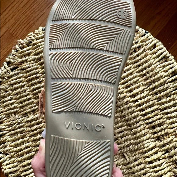 Vionic Carmela Tan Leather Slide Sandals - Picture 3 of 5